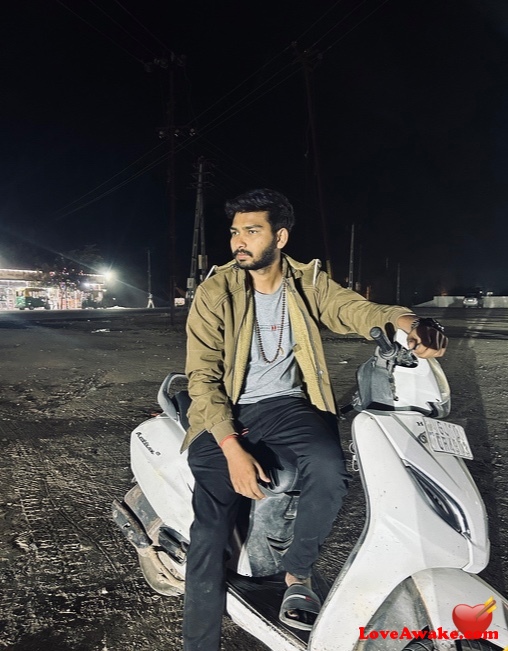 Pratipal9 Indian Man from Jamnagar