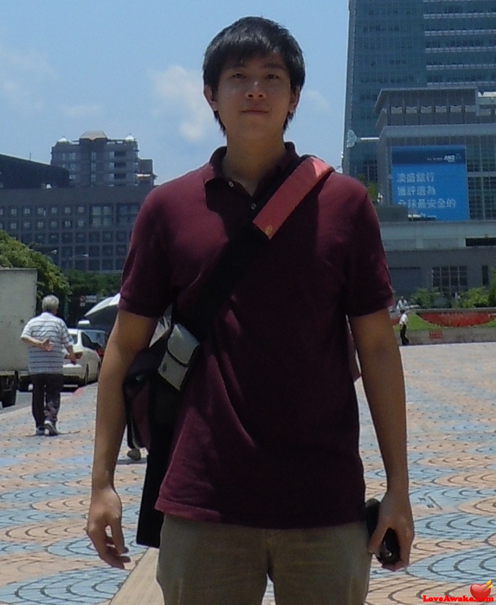 bluenovem Singapore Man from Singapore