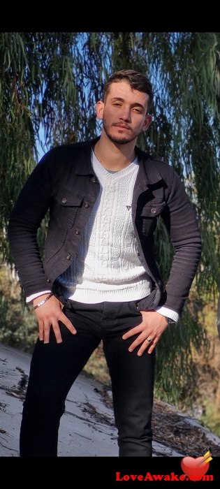 Hanisiradj Algerian Man from Alger (Algiers)