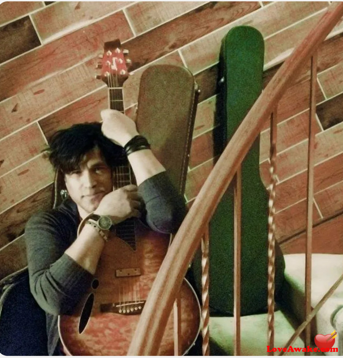 Music2heart4u Canadian Man from Ottawa