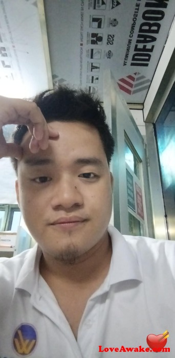 Lloydee Filipina Man from Cebu
