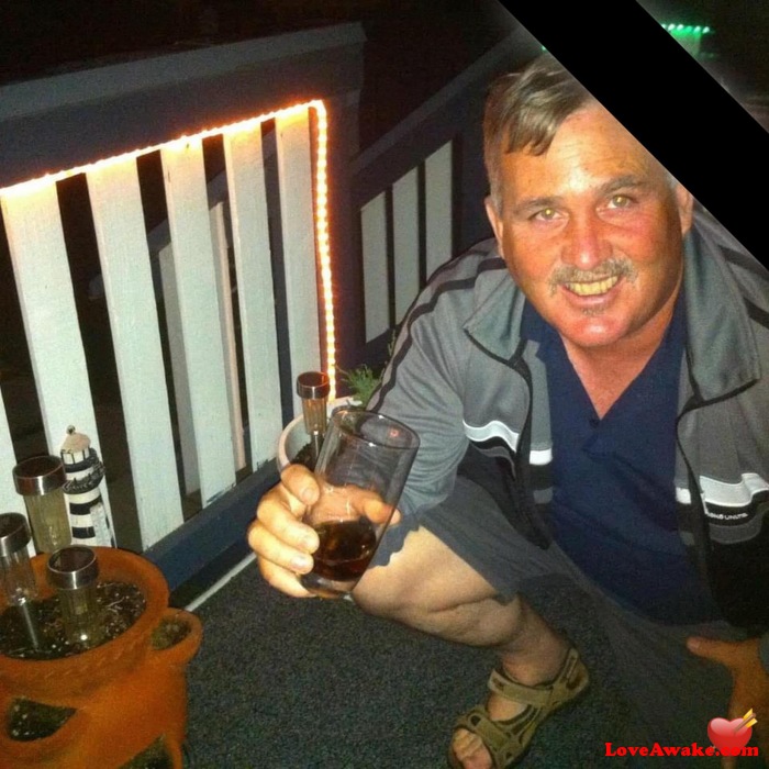 Urguy369 Canadian Man from Blackfalds