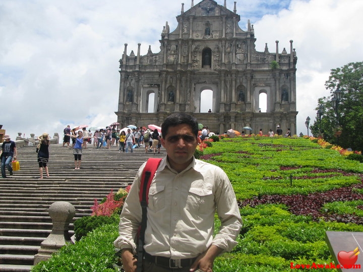 colosium Pakistani Man from Islamabad