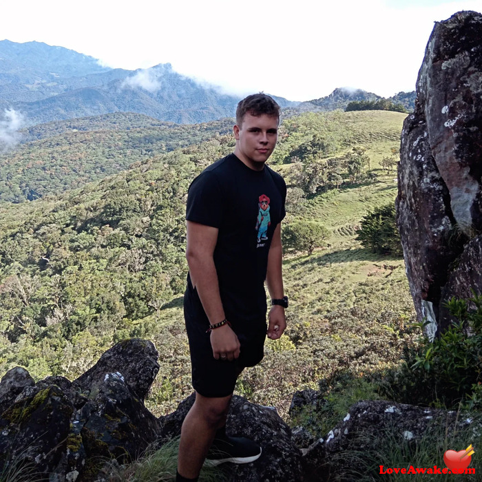 bigwhite21cm Panamanian Man from Boquete