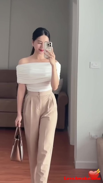 Huong2 Malaysian Woman from Kuala Lumpur