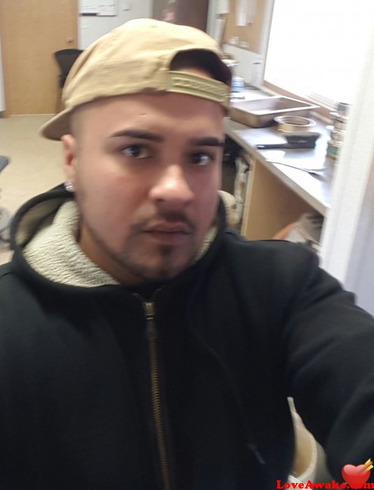 Mortez12 Canadian Man from Edmonton