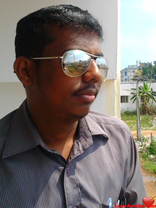 BKmpm Indian Man from Chennai (ex Madras)