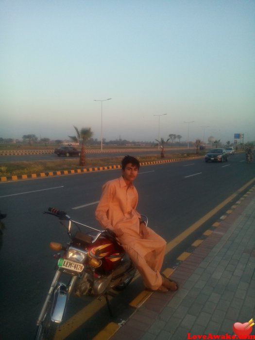 Qasim7 Pakistani Man from Sargodha