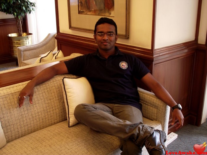 HMaddy Indian Man from Mumbai (ex Bombay)