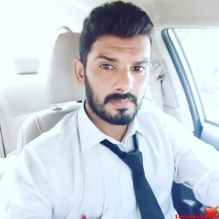 Gyfddg33 Pakistani Man from Lahore