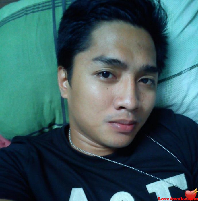 yerffej Filipina Man from Manila