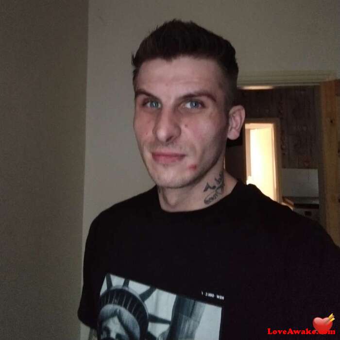 Fadinglight94 UK Man from Anlaby