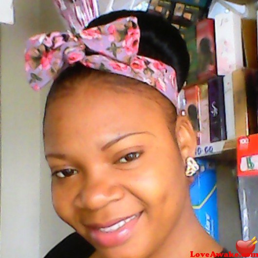 mell-white Jamaican Woman from Kingston