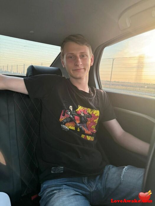 daniil2004 American Man from Brooklyn/New York