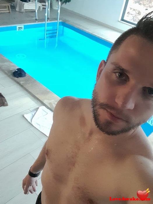 Aduka98 American Man from Bakersfield