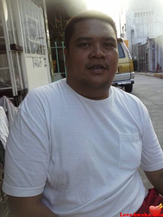 salbakuta Filipina Man from Manila