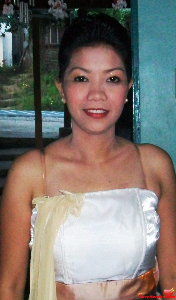 NORASH Filipina Woman from Batangas, Luzon