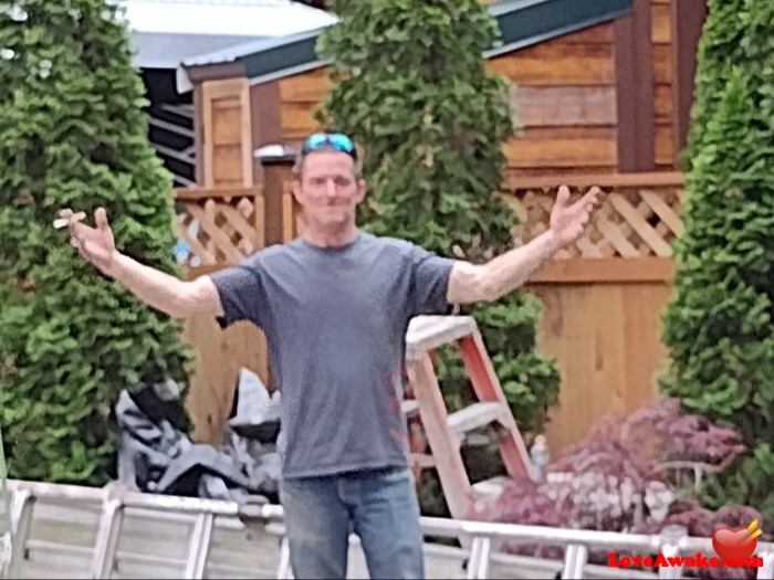 I8tmlow American Man from Olympia