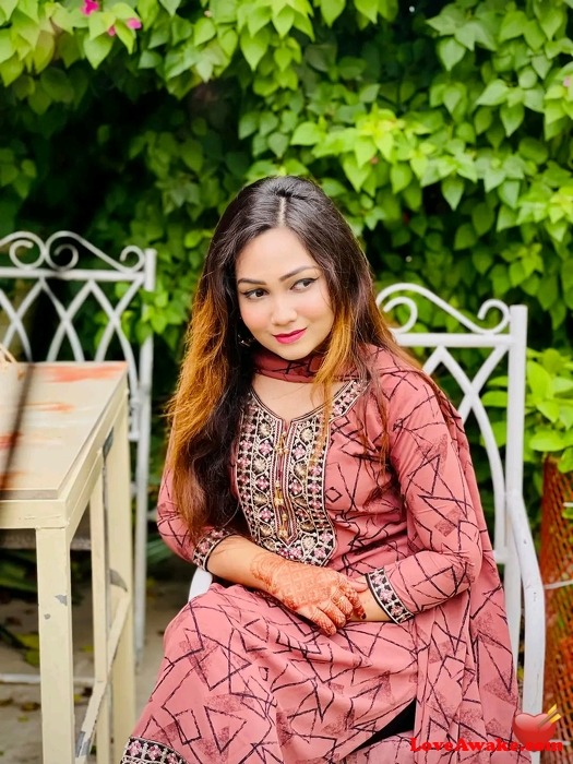 niddraa-khan Bangladeshi Woman from Dhaka