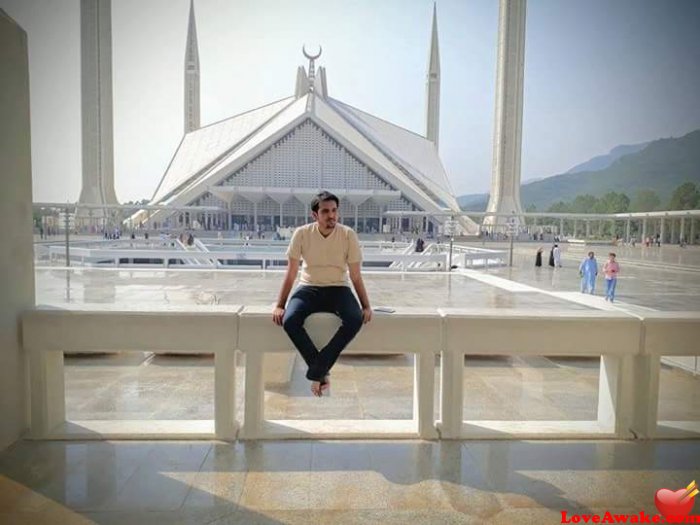 Bhai17 Pakistani Man from Islamabad