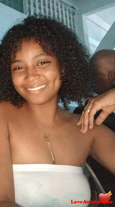 Phasie Madagascar Woman from Tamatave (Toamasina)