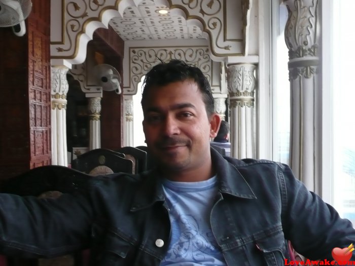 nosarfiza Qatari Man from Doha