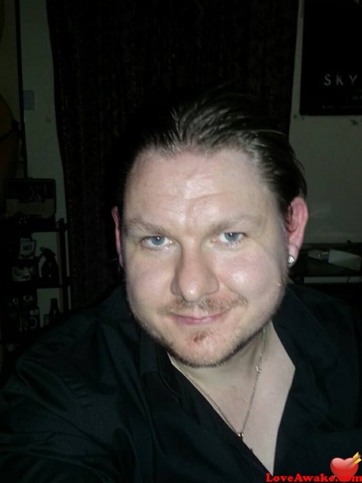 scottdon31 UK Man from Ryde