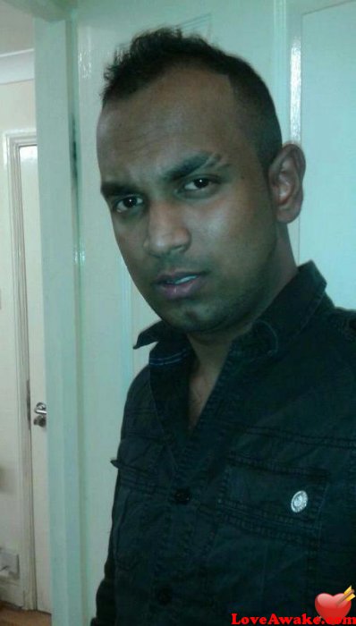 AviNash02 UK Man from London