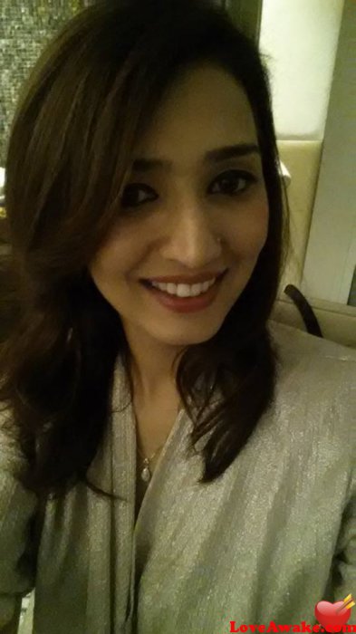 yatamgatita Pakistani Woman from Lahore