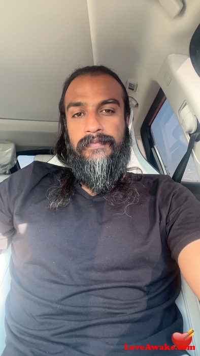 Hassan877 Bahraini Man from Bahrain
