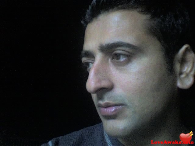 emmi5 Pakistani Man from Lahore