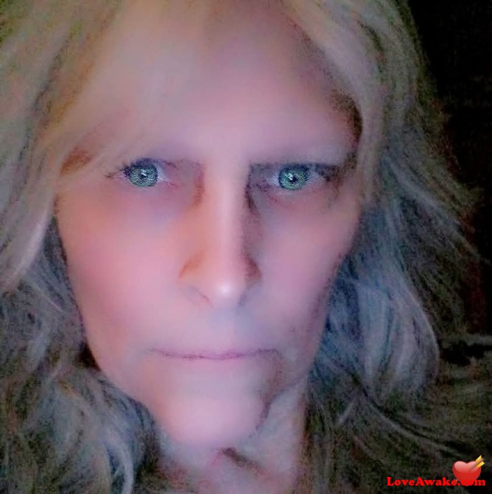 Moonsun21 American Woman from Sterling Heights