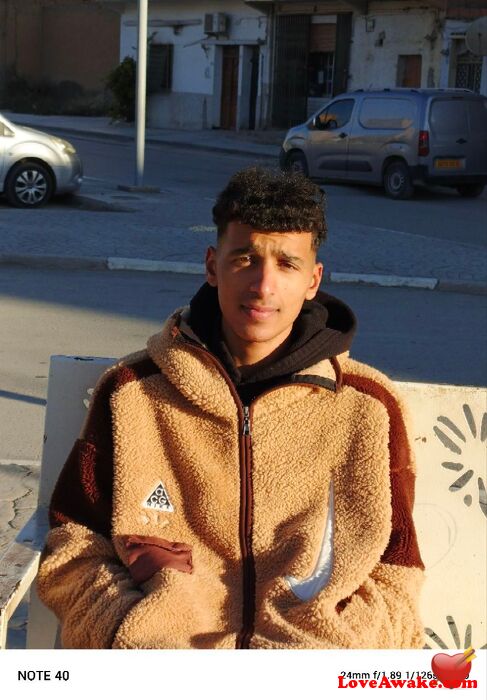 Radwne Algerian Man from L'Arbaa Nait Irathen