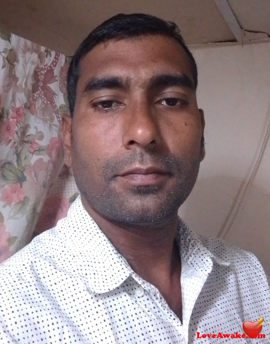 f90807060 UAE Man from Sharjah
