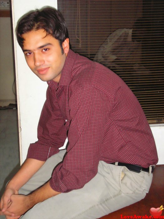 zeeshanaslam Pakistani Man from Lahore