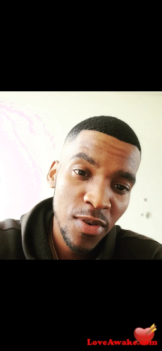 Hloniii African Man from Alexandra