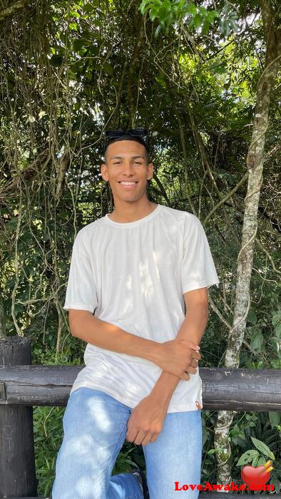 Matheusklg Brazilian Man from Curitiba