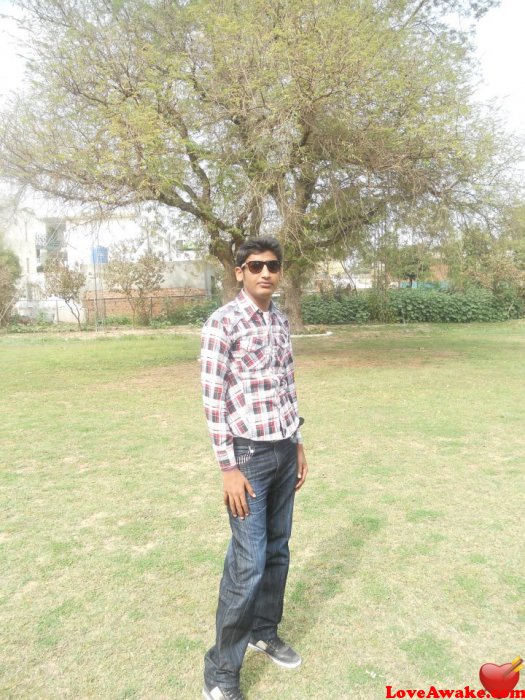 raees1122 Pakistani Man from Lahore
