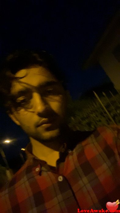 Muji99 Pakistani Man from Mandi Bahauddin