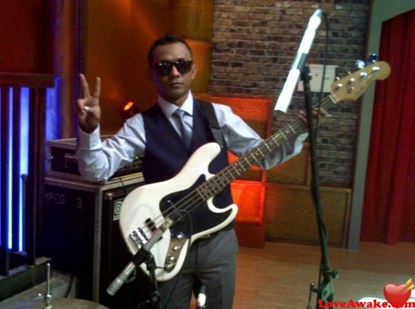 jozzi Indonesian Man from Surabaya
