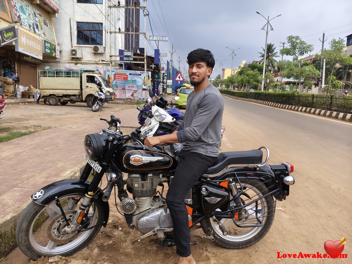 santoshhere2 Indian Man from Bhubaneswar