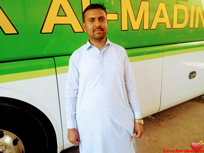 28203714 Pakistani Man from Kambar