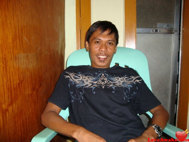 vedder Filipina Man from Bauan/Batangas