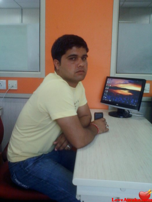 sanjay98765 Indian Man from Jammu