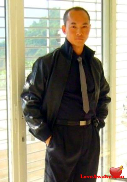Chi-American Chinese Man from Shenzhen