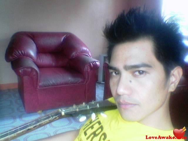 reyc Filipina Man from Manila