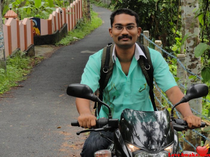 JINNYJOSE Indian Man from Cochin