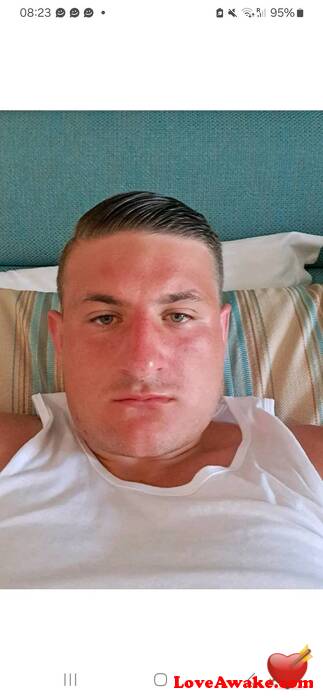 Johnbare75 UK Man from Chatham
