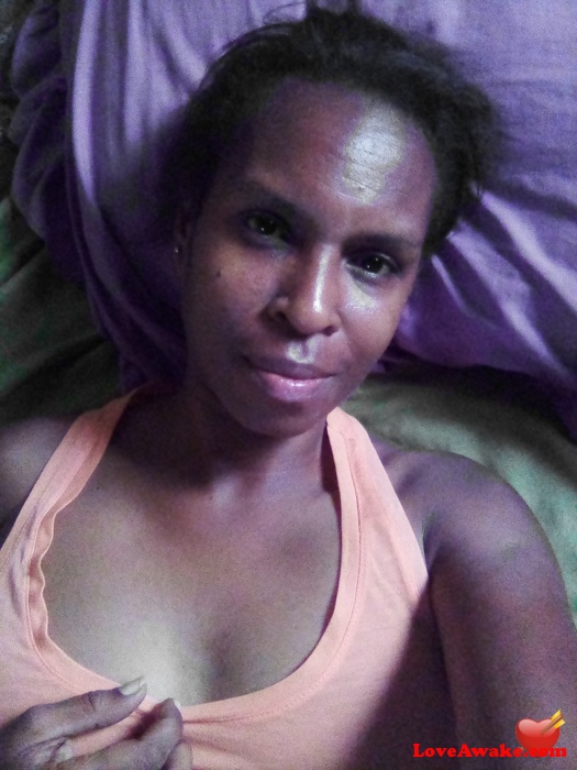 01coco Papua New Guinea Woman from Vanimo