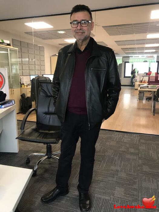 SELANIK2 UK Man from London